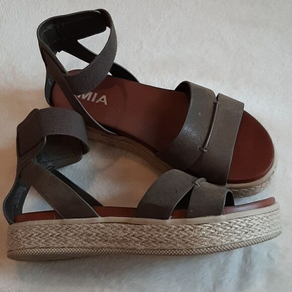 MIA Olive / Army Green Sandals - Picture 2 of 11